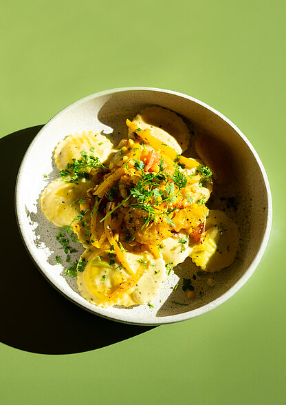 Ein Pastagericht: Tortellizitrone. Schmackhaft angerichtetet.